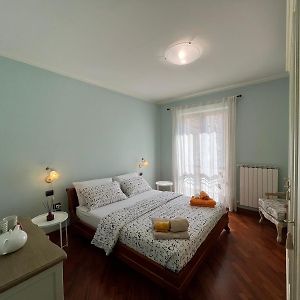 Camera grande con letto king size